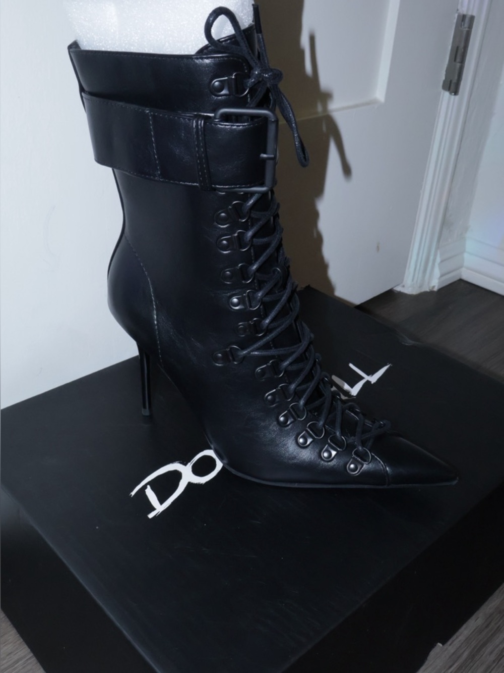 Dolls Kill Generation Kiss Boulevard Heeled Boots size 7’womens